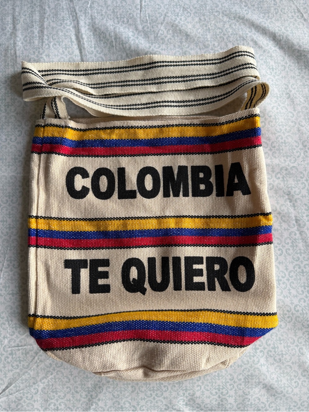 Colombia Te Quiero Woven Shoulder Bag — Cream with Yellow, Blue, Red Stripes